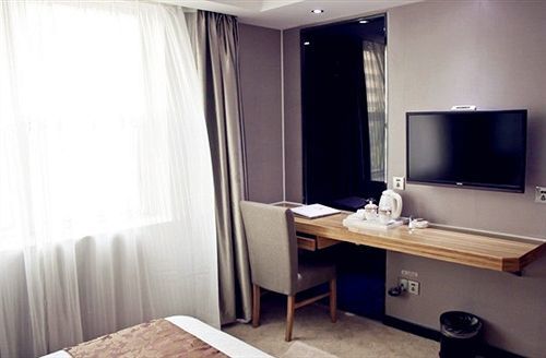 Super 8 Hotel Fuzhou Railway Station West Buitenkant foto